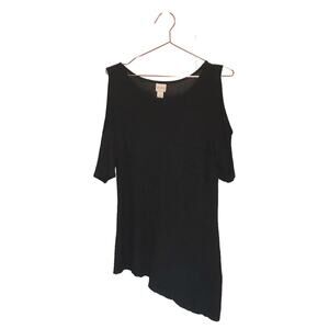 Chico’s black slit shoulder top size 2 medium asymmetrical hem lightweigt